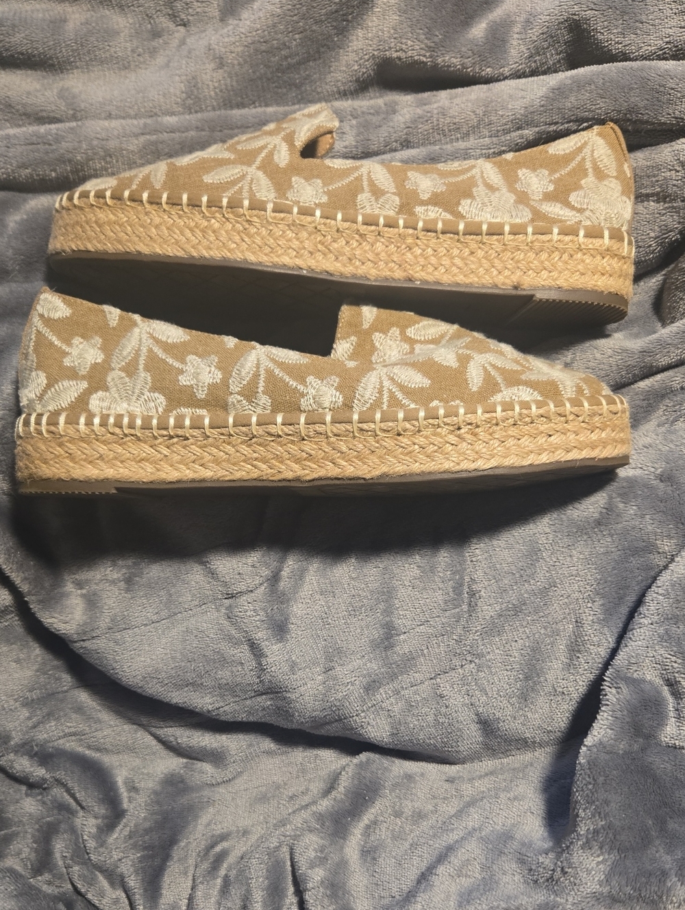 JOIE-"Cara"Boho Tan Cream Espadrilles Floral Embroidery Low Platform-Size 8 - Picture 6 of 13